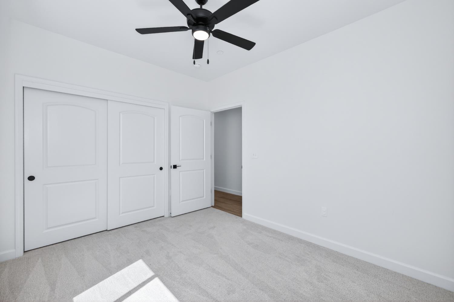 5105 W Delaware Ave, Visalia, CA 93291