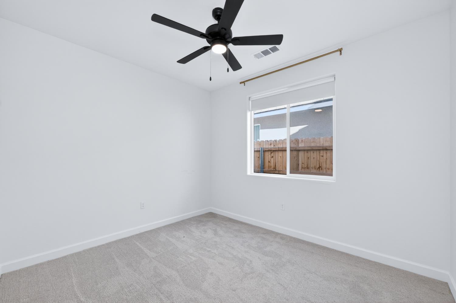 5105 W Delaware Ave, Visalia, CA 93291