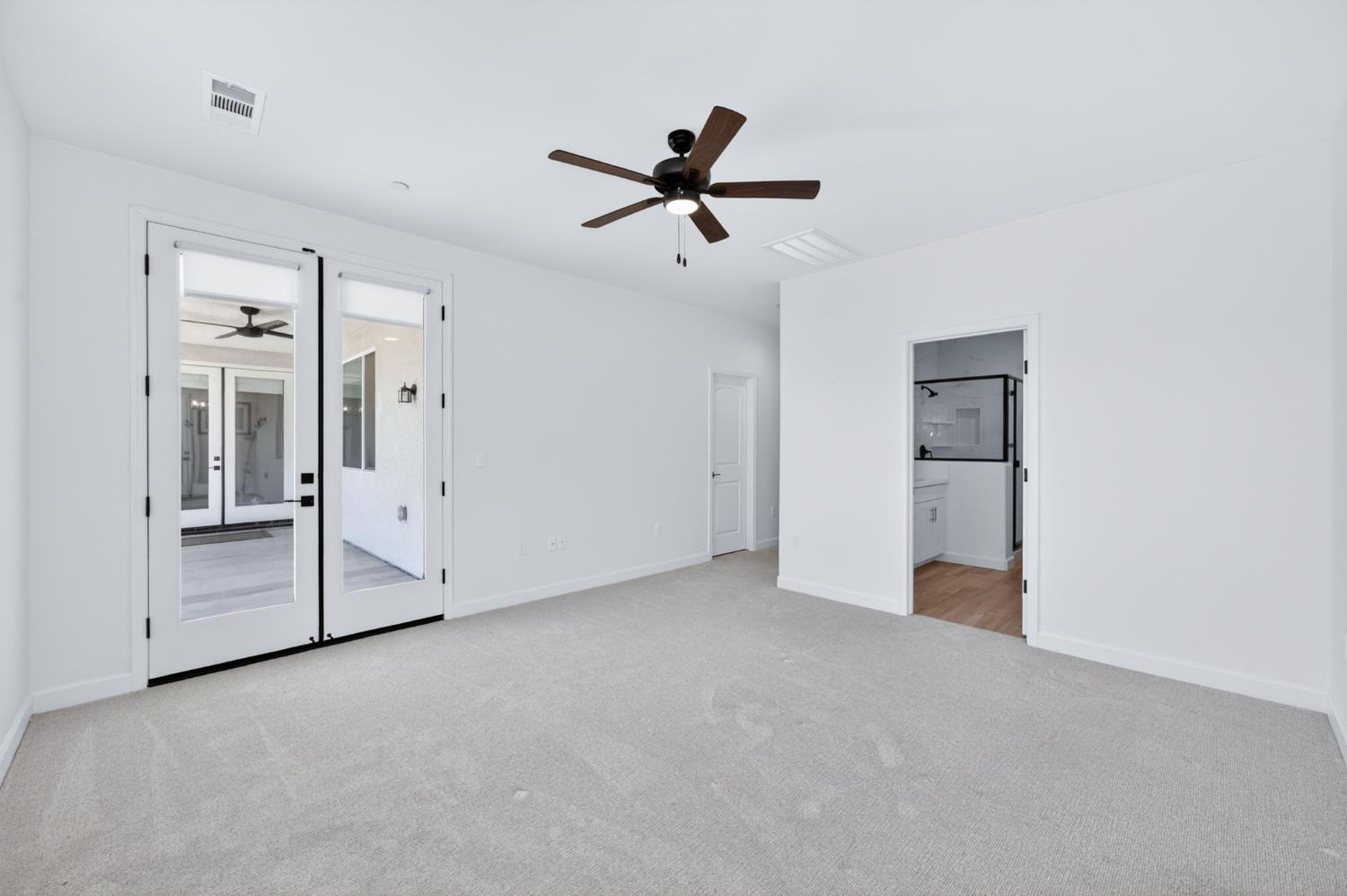 5105 W Delaware Ave, Visalia, CA 93291
