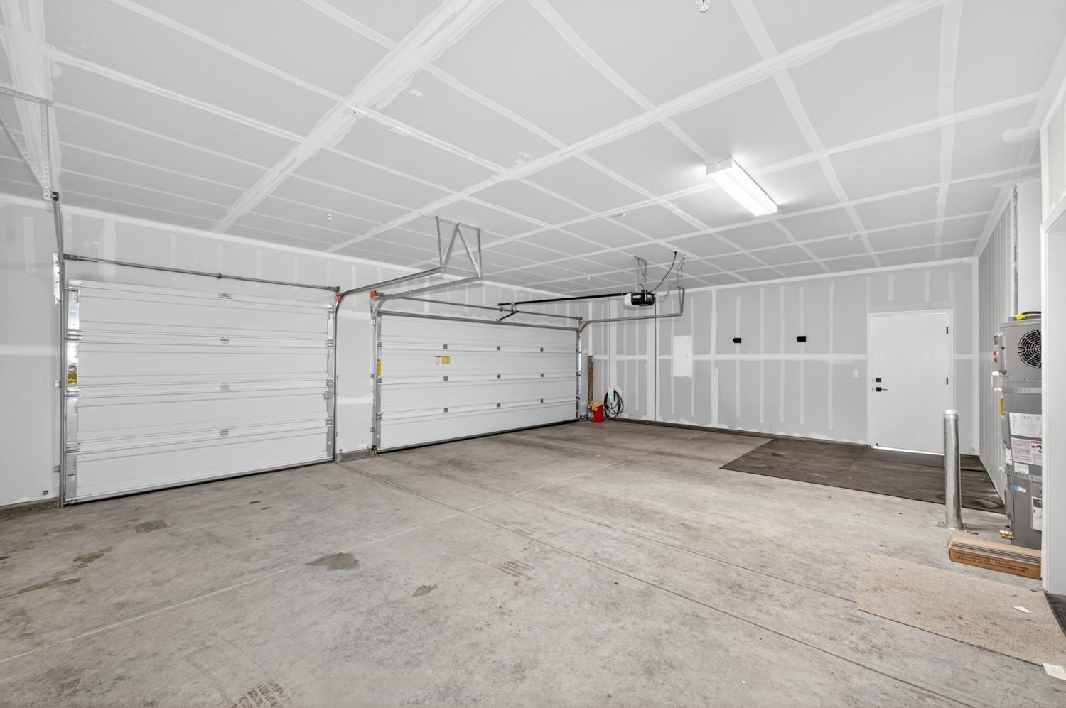 5105 W Delaware Ave, Visalia, CA 93291