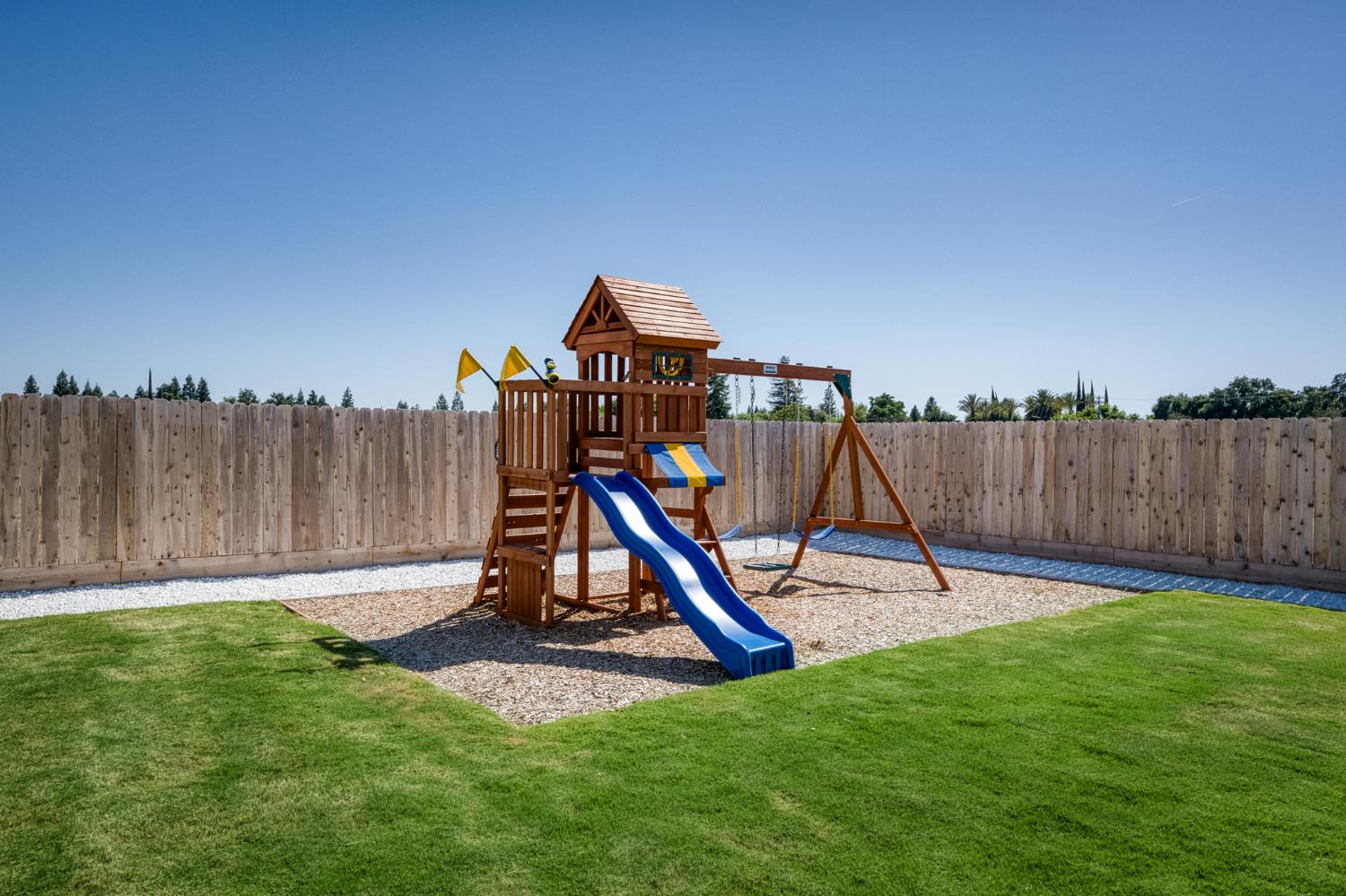 5105 W Delaware Ave, Visalia, CA 93291
