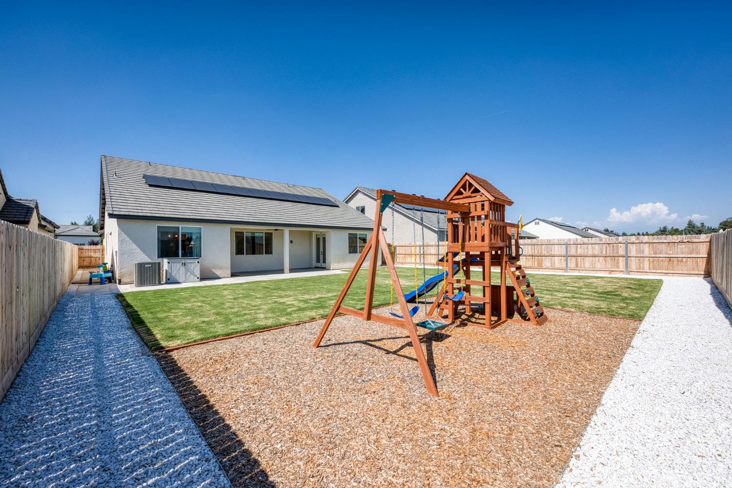 5105 W Delaware Ave, Visalia, CA 93291