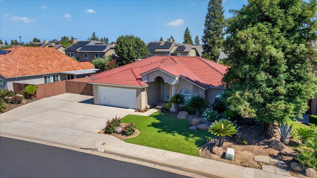 1275 Chennault Ave, Clovis, CA 93611