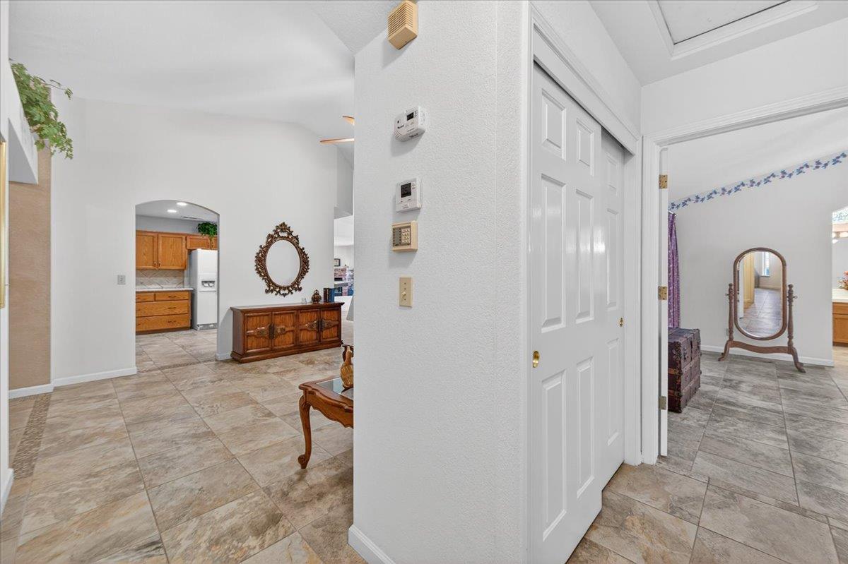 1275 Chennault Ave, Clovis, CA 93611