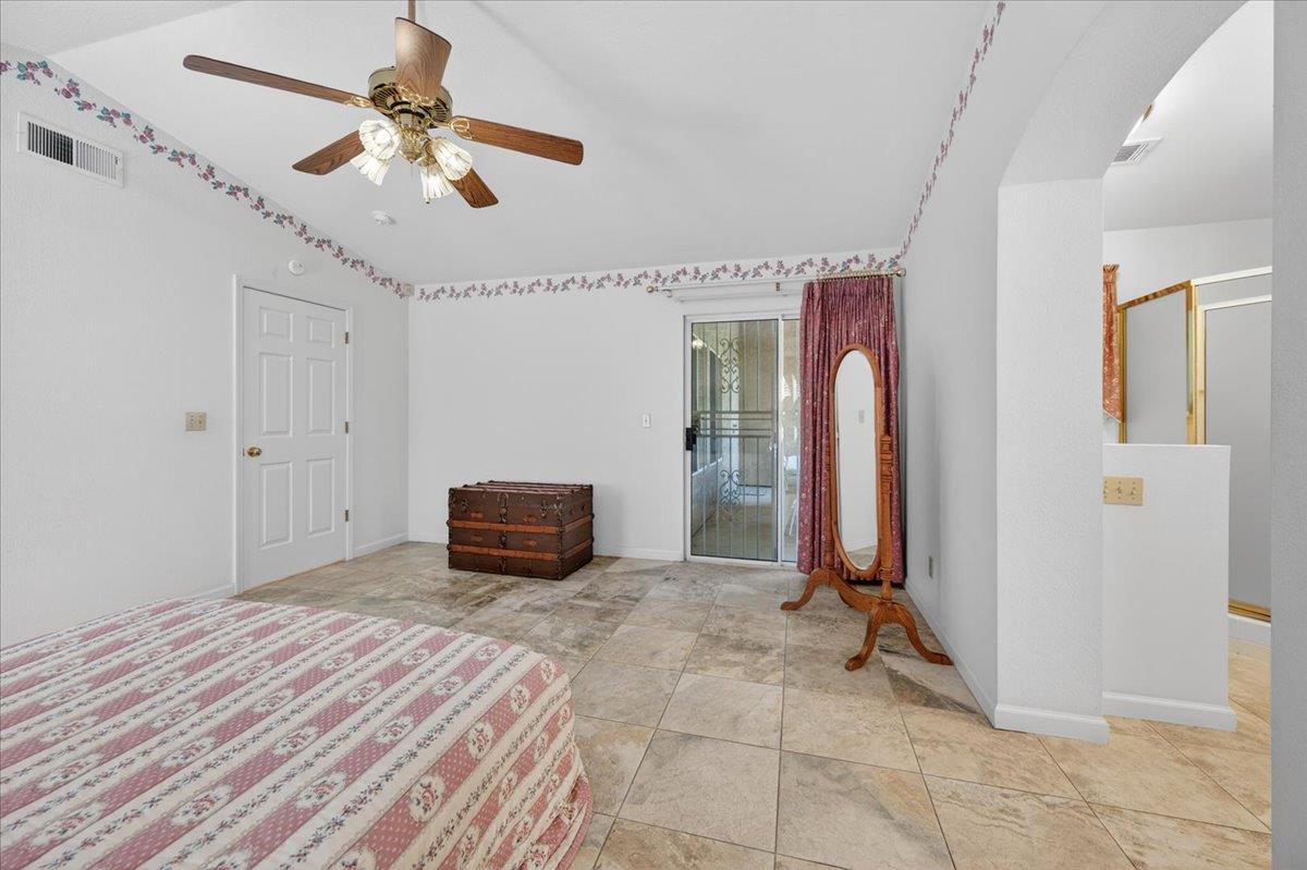 1275 Chennault Ave, Clovis, CA 93611