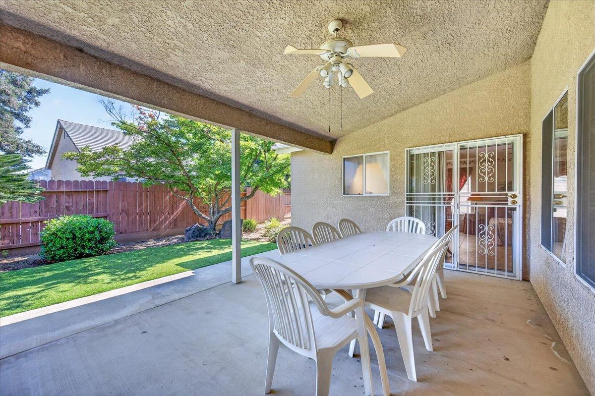 1275 Chennault Ave, Clovis, CA 93611