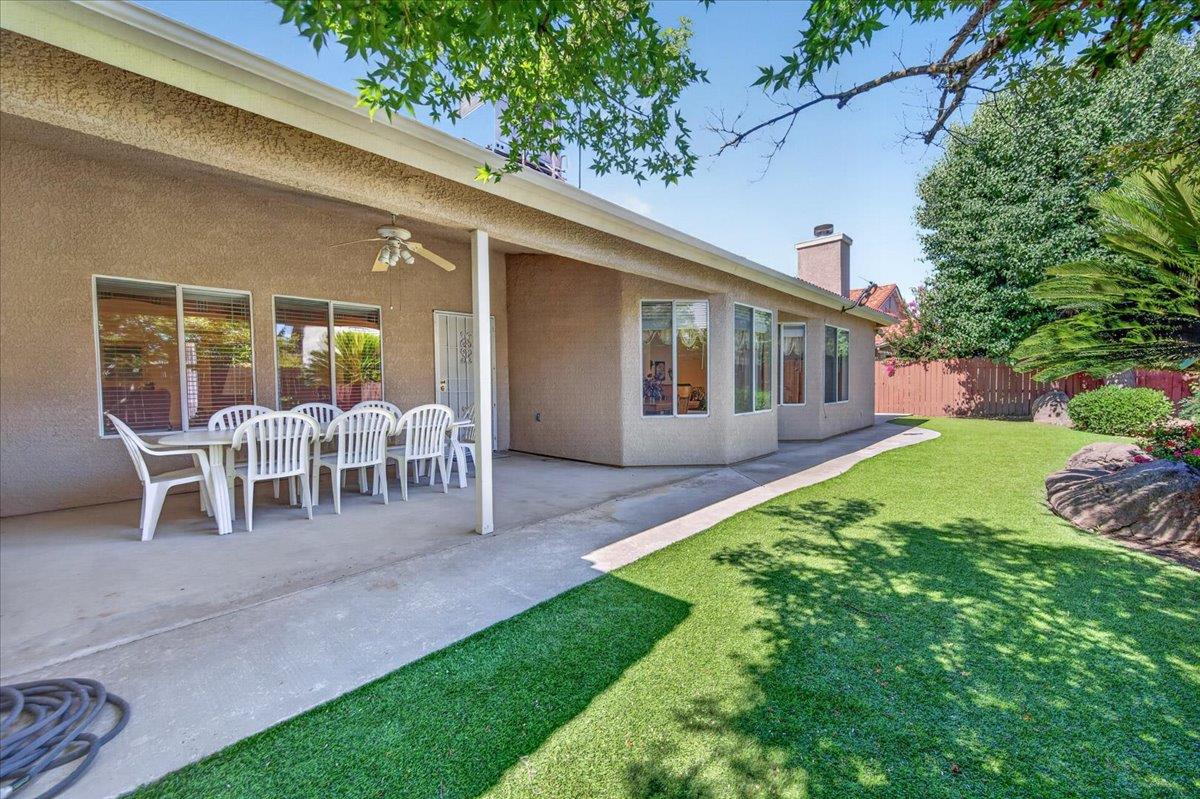 1275 Chennault Ave, Clovis, CA 93611
