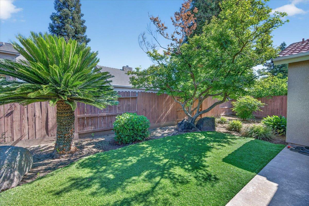 1275 Chennault Ave, Clovis, CA 93611