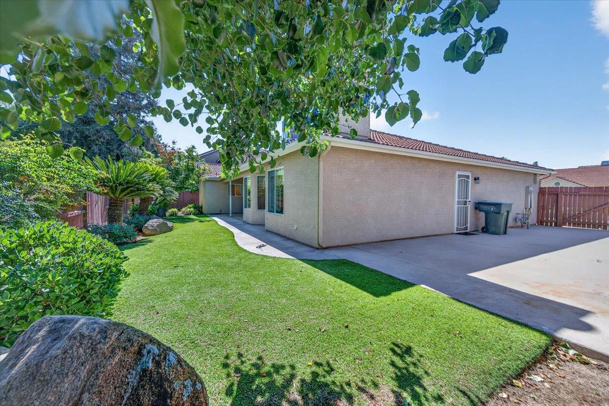 1275 Chennault Ave, Clovis, CA 93611