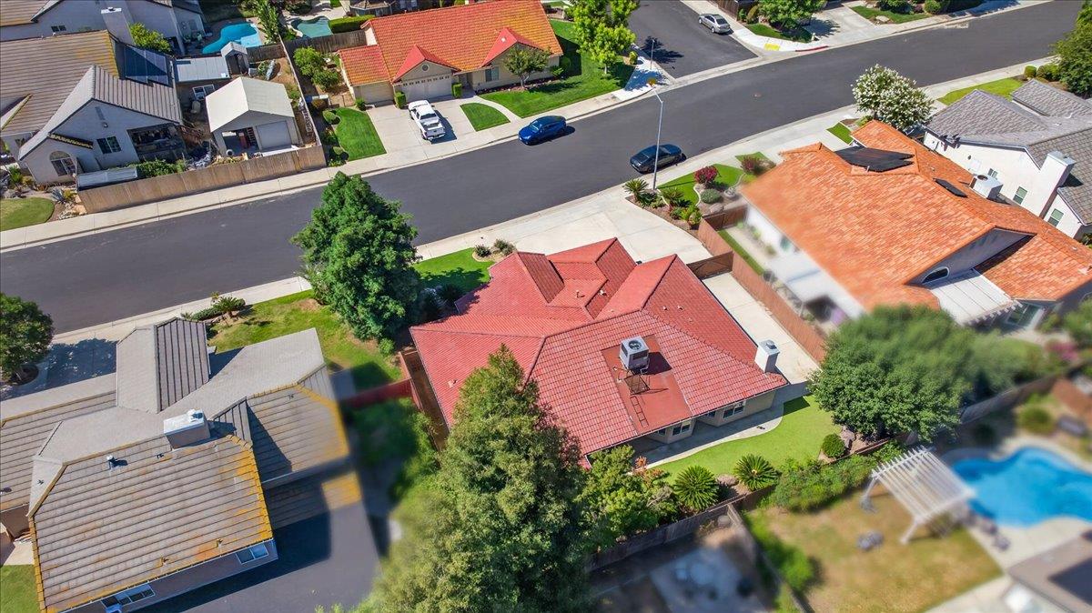 1275 Chennault Ave, Clovis, CA 93611