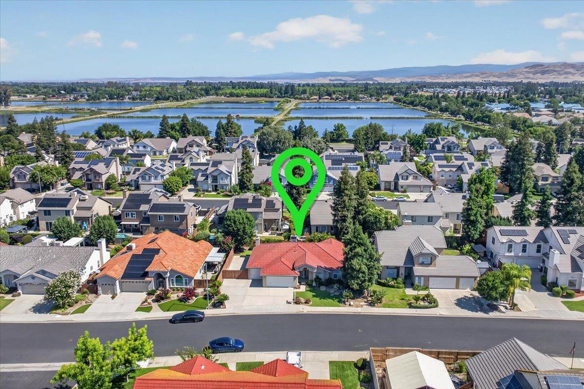 1275 Chennault Ave, Clovis, CA 93611