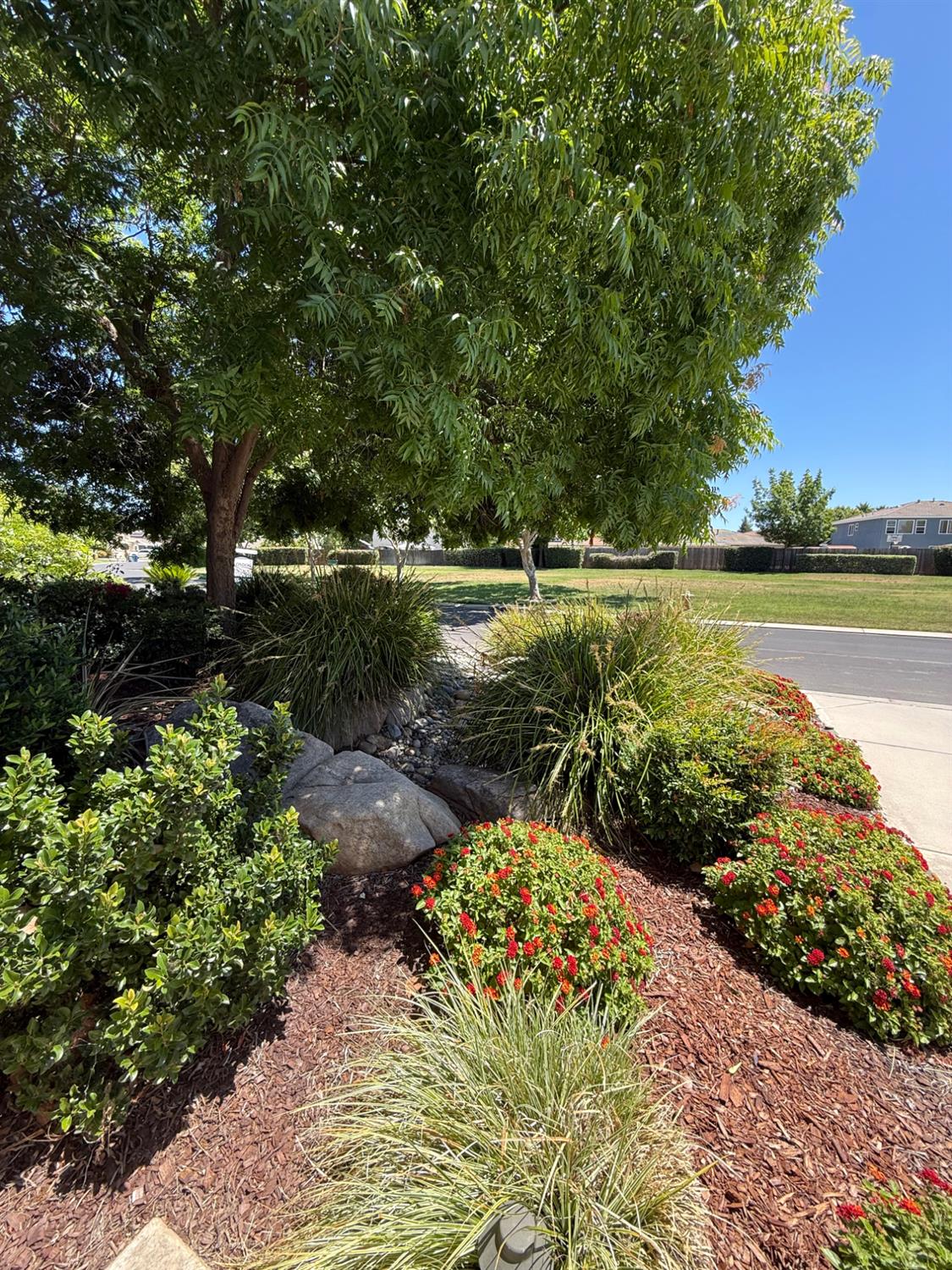 9190 Hunters Creek Way, Chowchilla, CA 93610