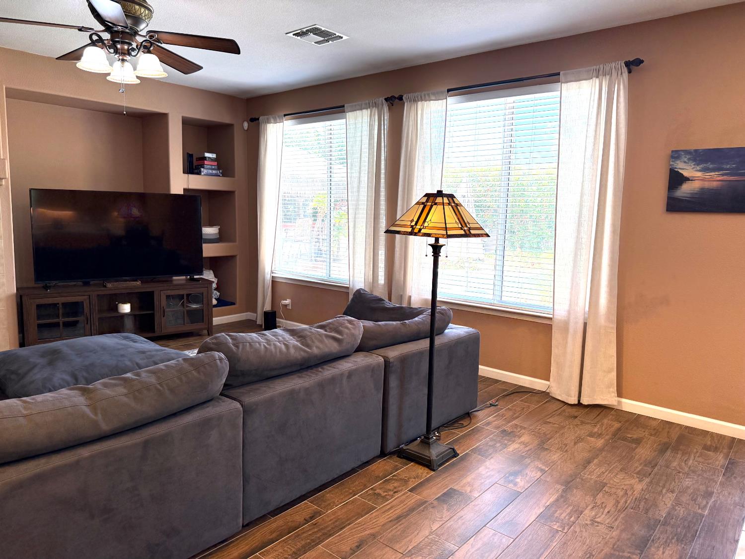 9190 Hunters Creek Way, Chowchilla, CA 93610