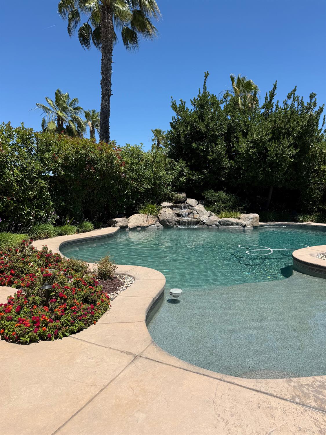 9190 Hunters Creek Way, Chowchilla, CA 93610
