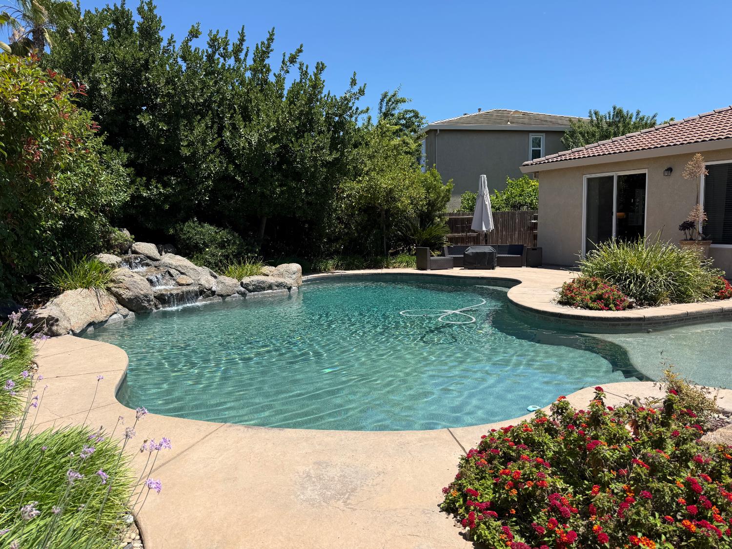 9190 Hunters Creek Way, Chowchilla, CA 93610