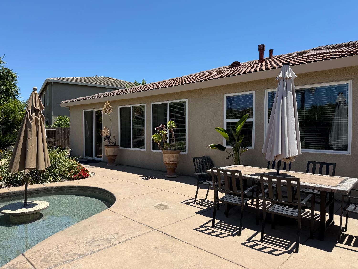 9190 Hunters Creek Way, Chowchilla, CA 93610