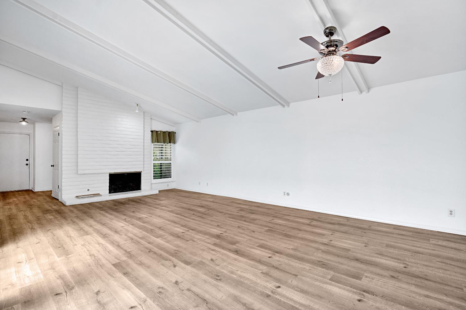 325 W Bullard Ave #103, Fresno, CA 93704