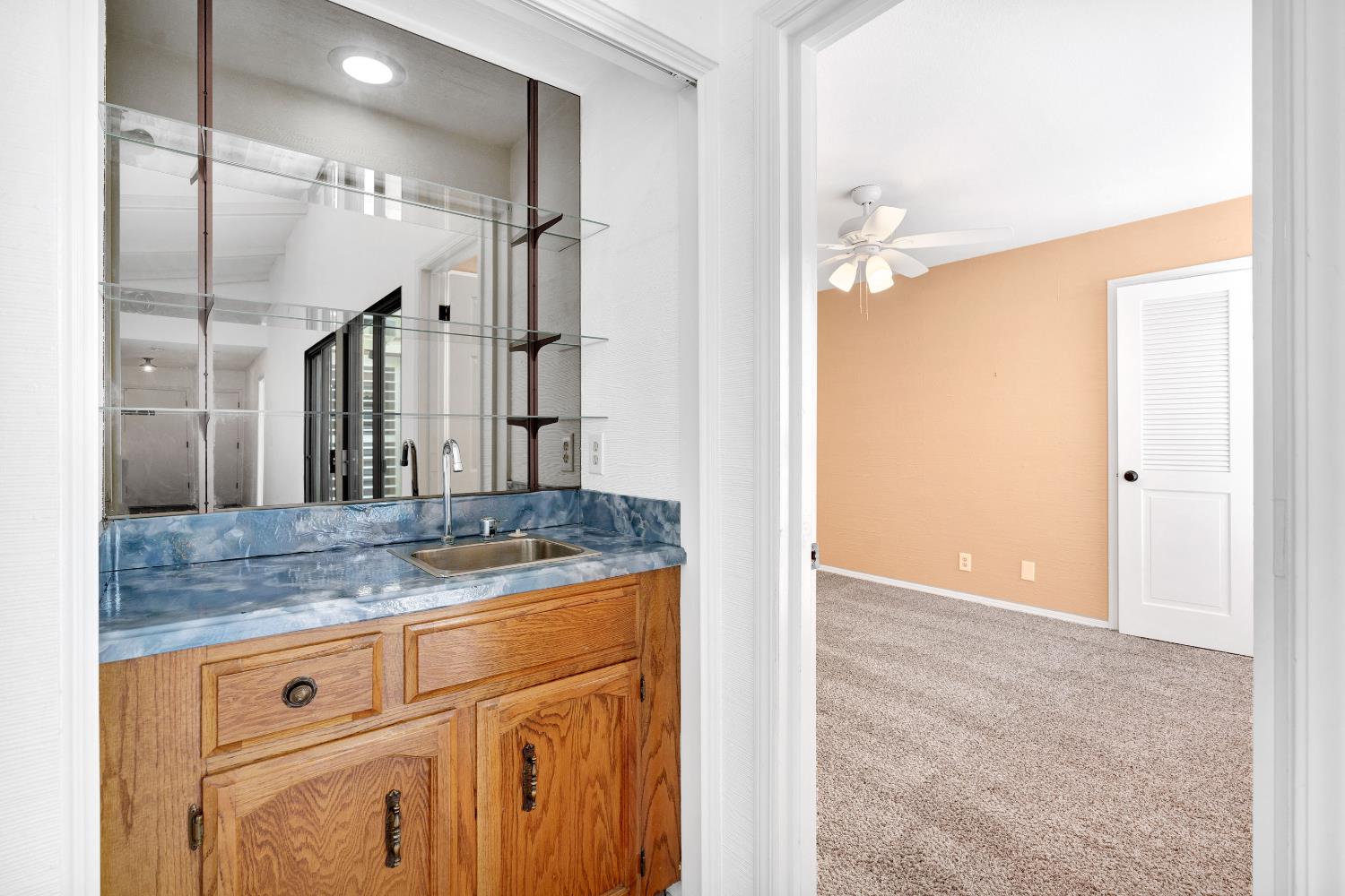 325 W Bullard Ave #103, Fresno, CA 93704