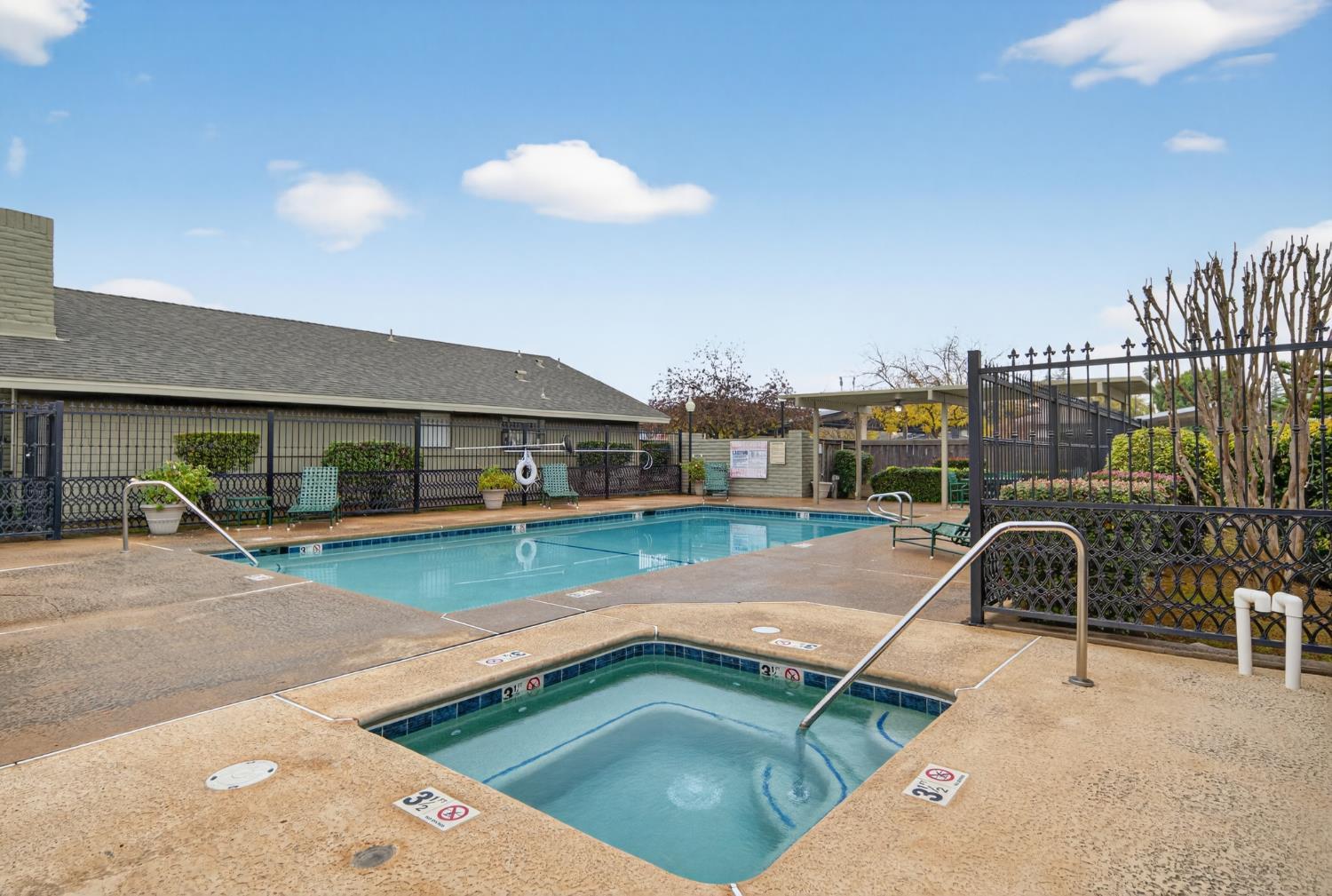325 W Bullard Ave #103, Fresno, CA 93704