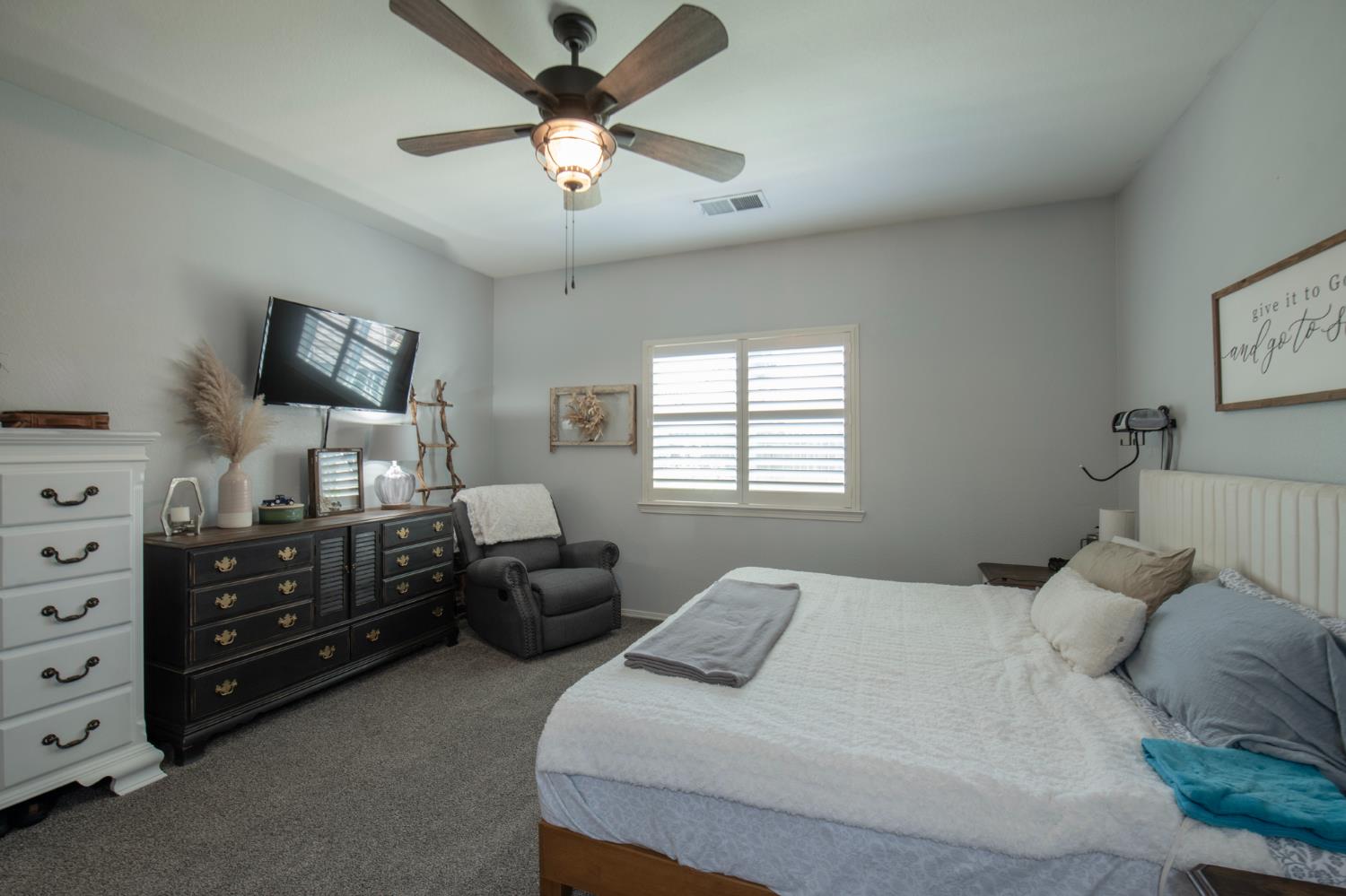 2783 14Th St, Sanger, CA 93657