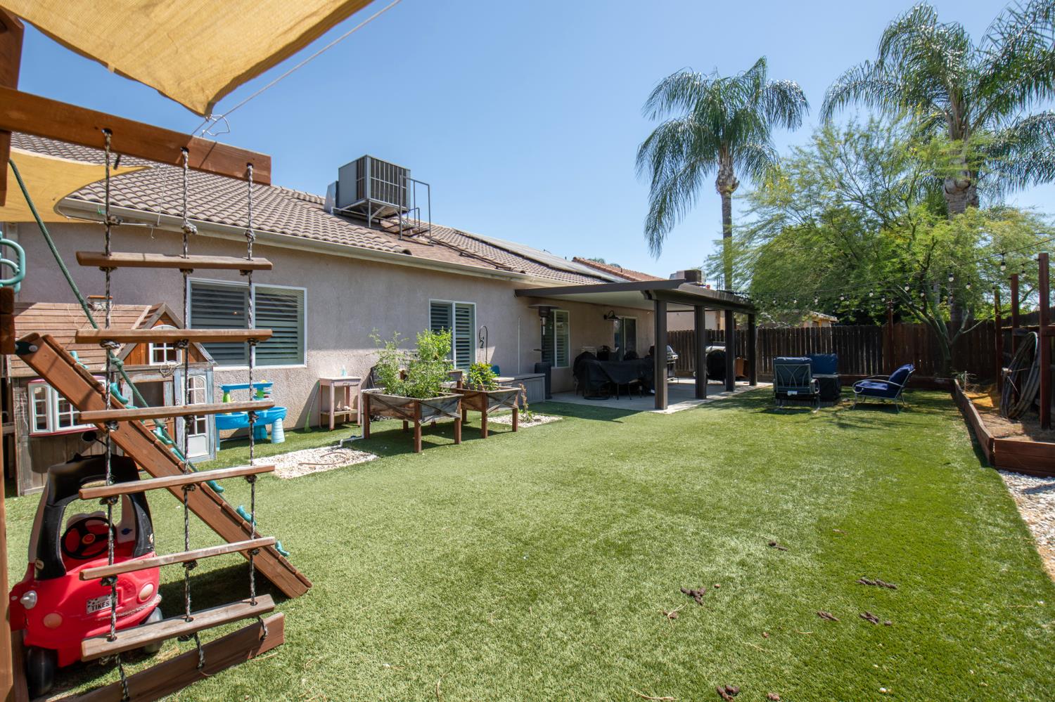 2783 14Th St, Sanger, CA 93657