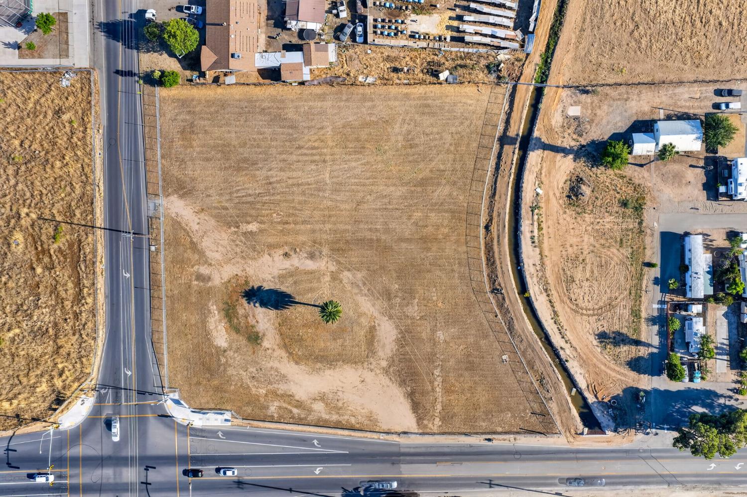 3433 W Clinton Ave, Fresno, CA 93722