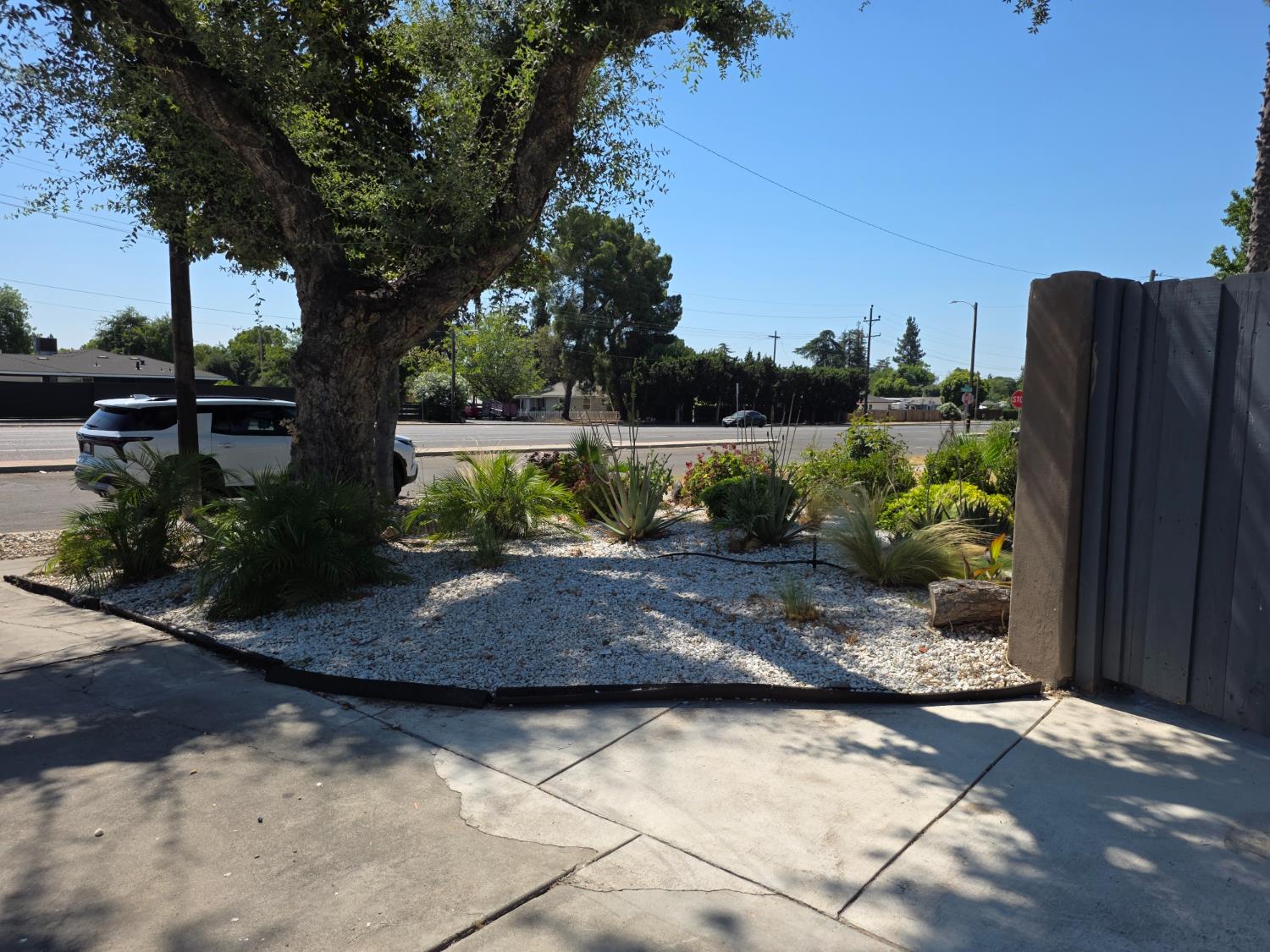 4857 N West Ave, Fresno, CA 93705