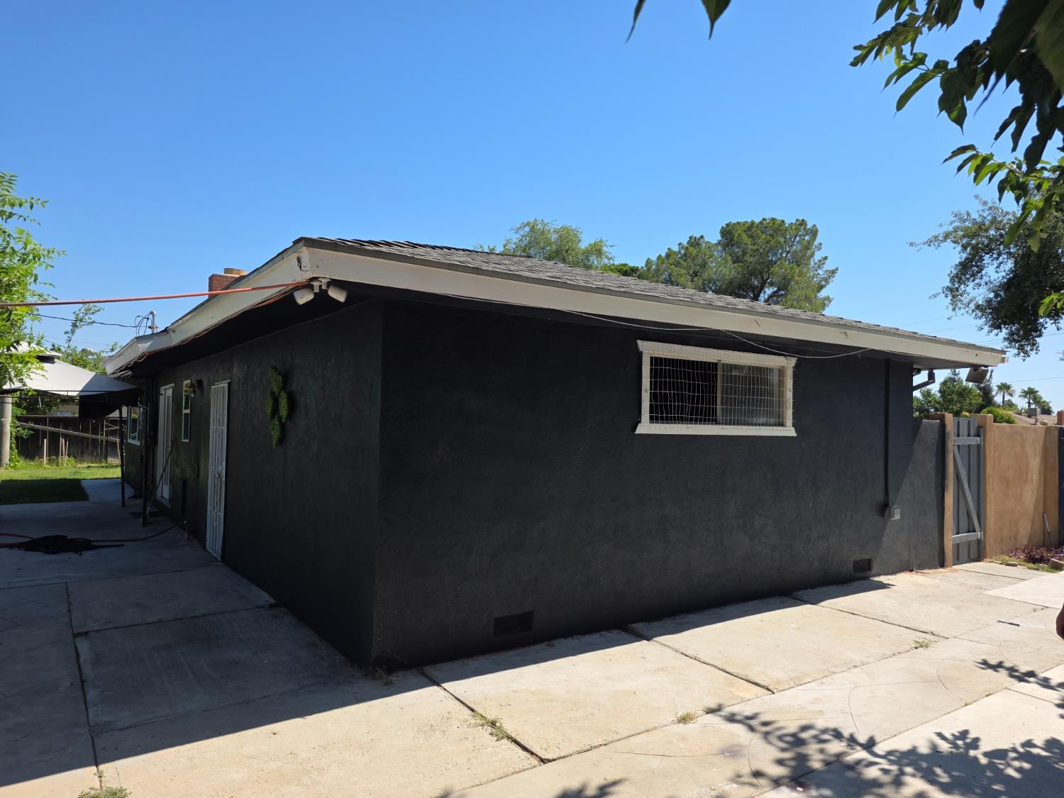 4857 N West Ave, Fresno, CA 93705