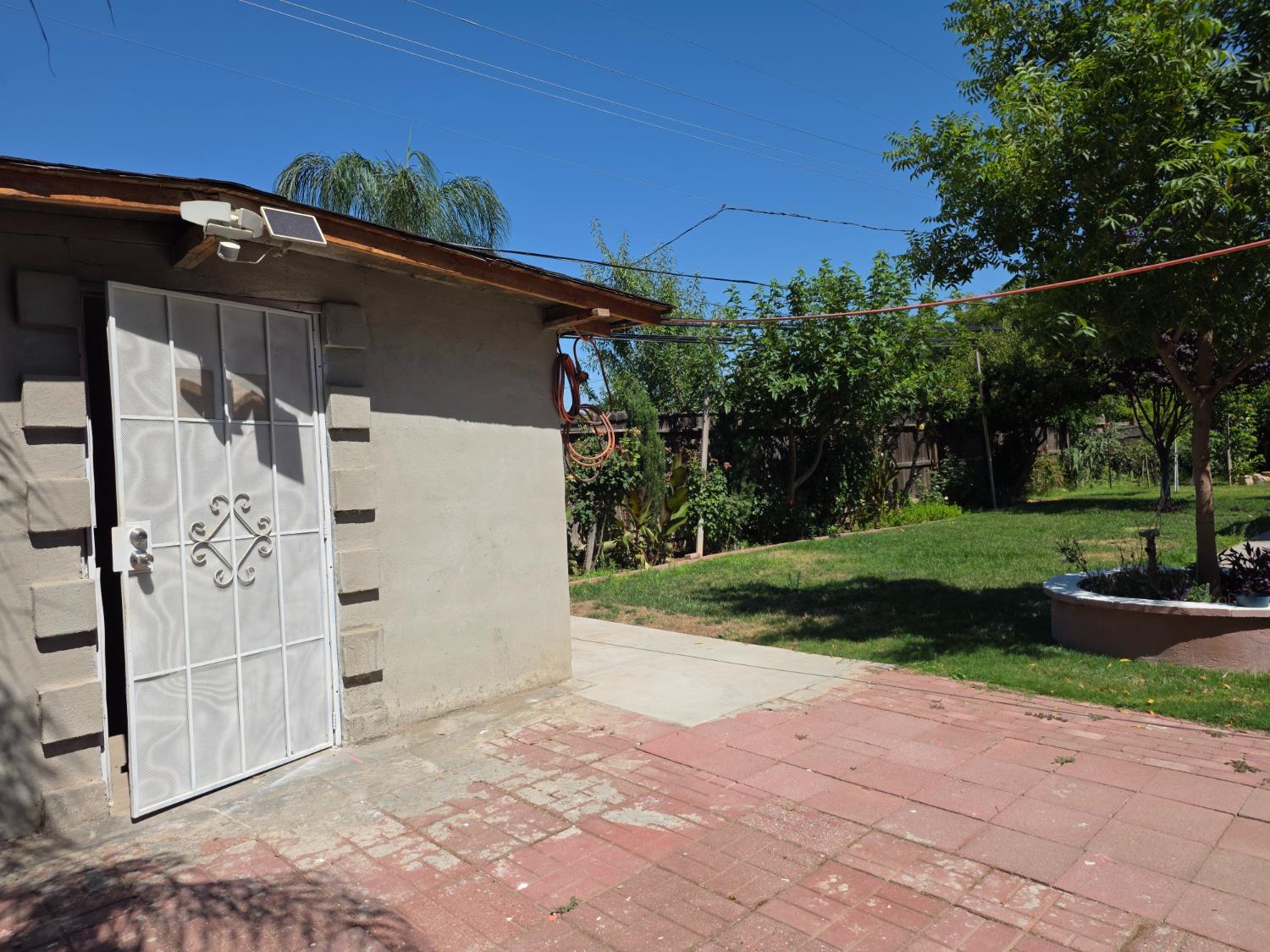 4857 N West Ave, Fresno, CA 93705