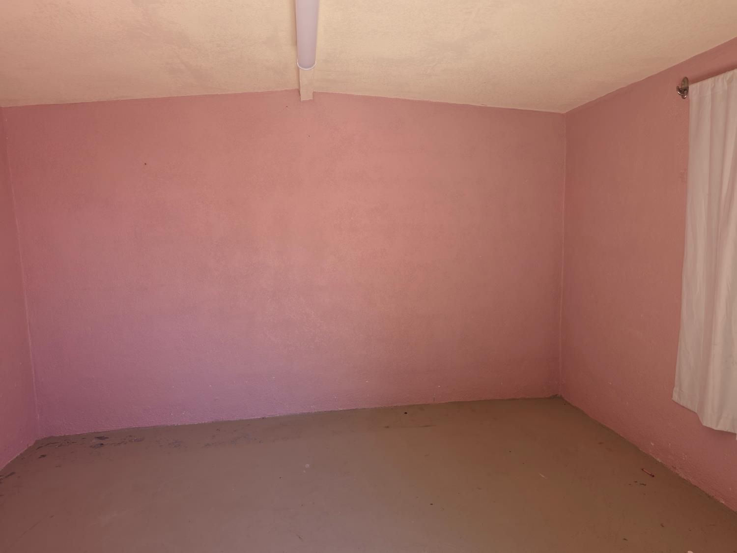 4857 N West Ave, Fresno, CA 93705