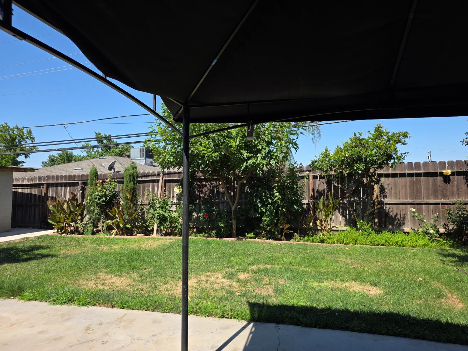 4857 N West Ave, Fresno, CA 93705
