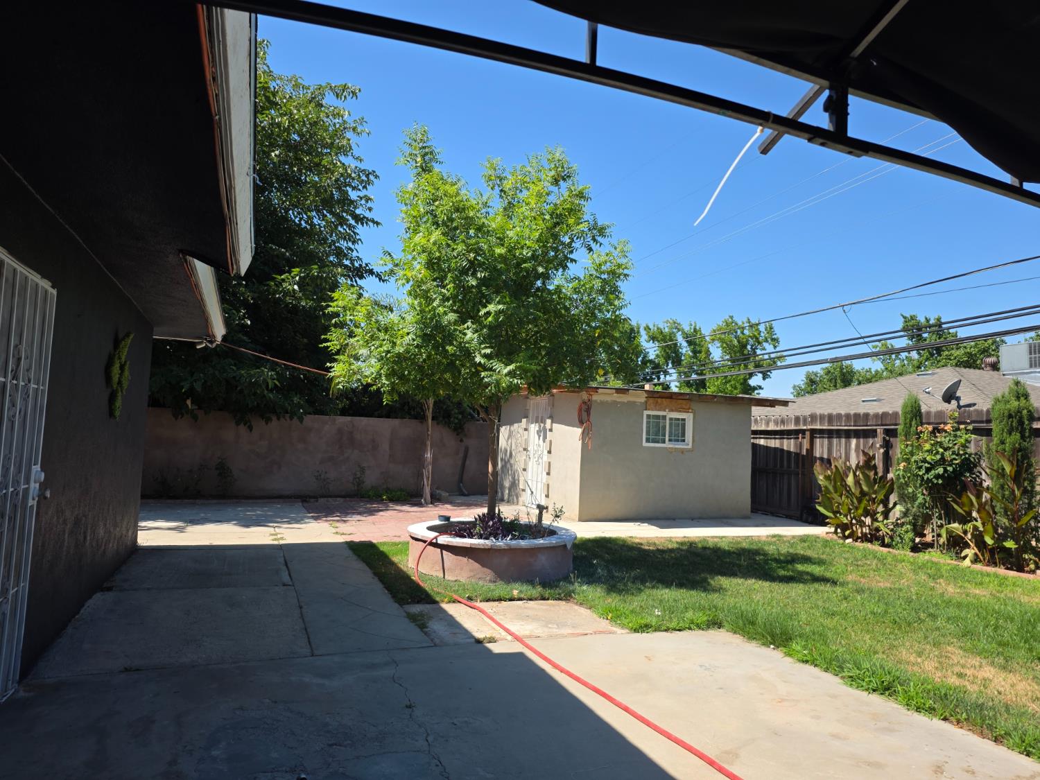 4857 N West Ave, Fresno, CA 93705