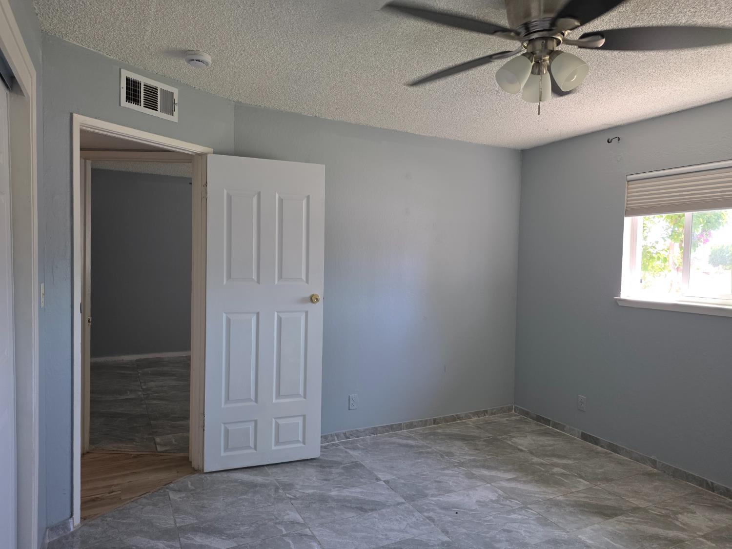 4857 N West Ave, Fresno, CA 93705