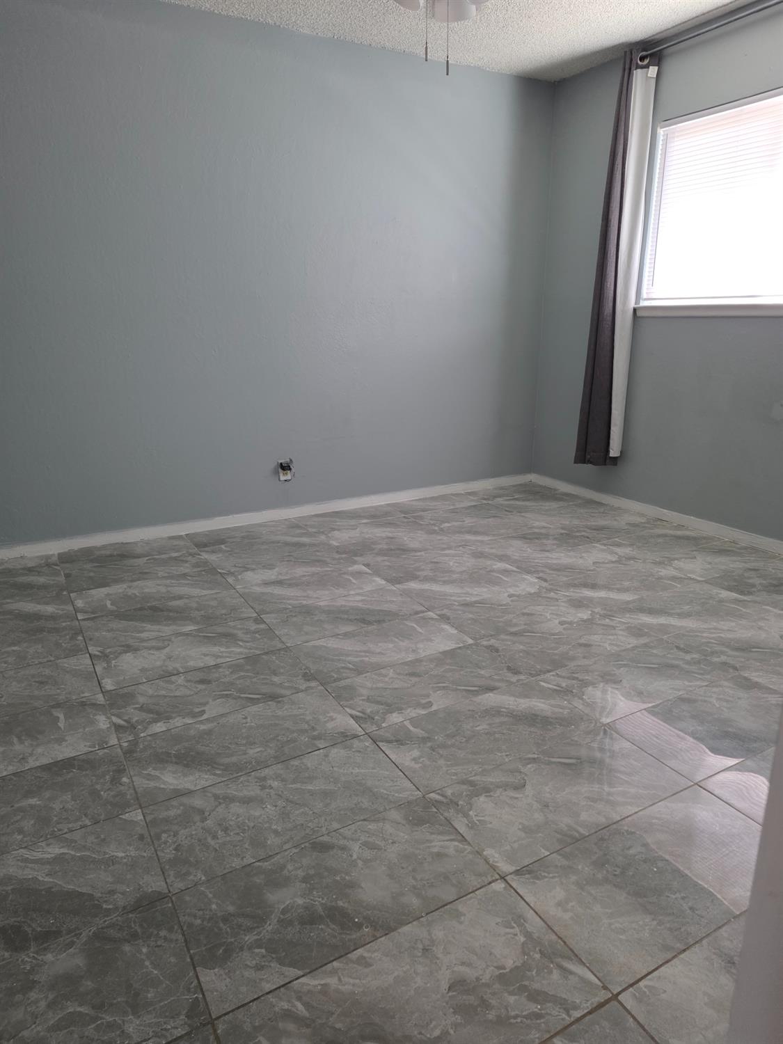 4857 N West Ave, Fresno, CA 93705
