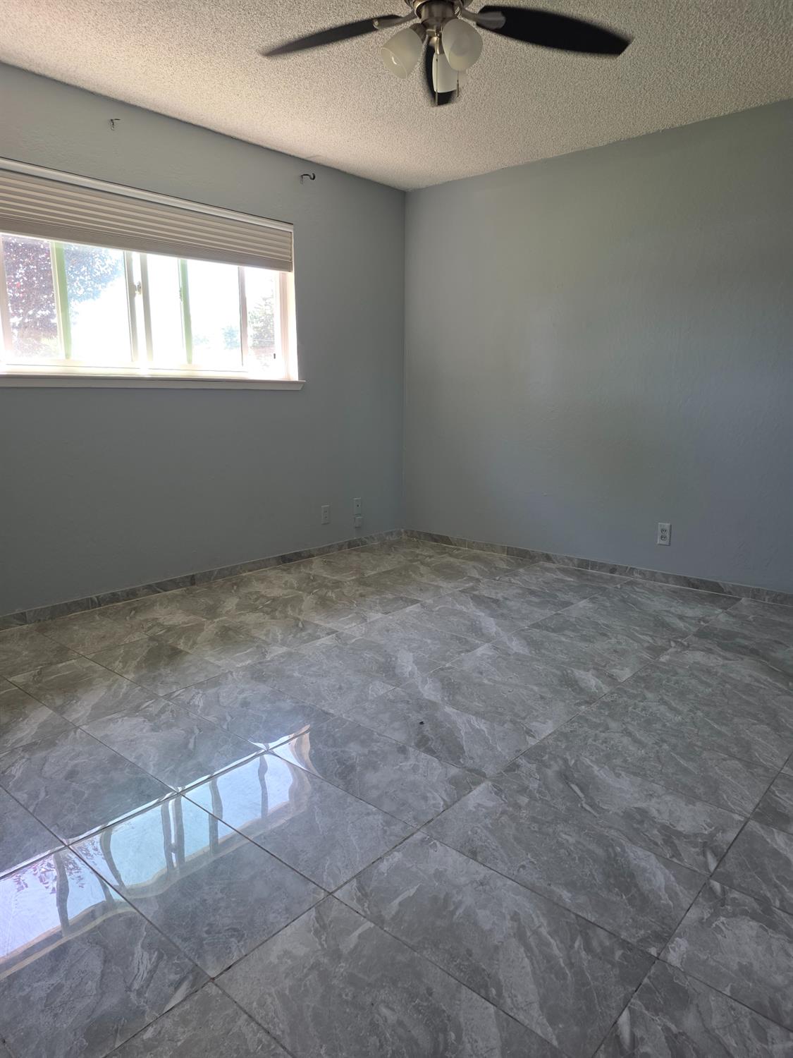 4857 N West Ave, Fresno, CA 93705