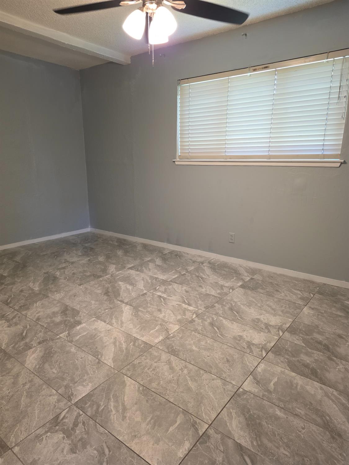 4857 N West Ave, Fresno, CA 93705