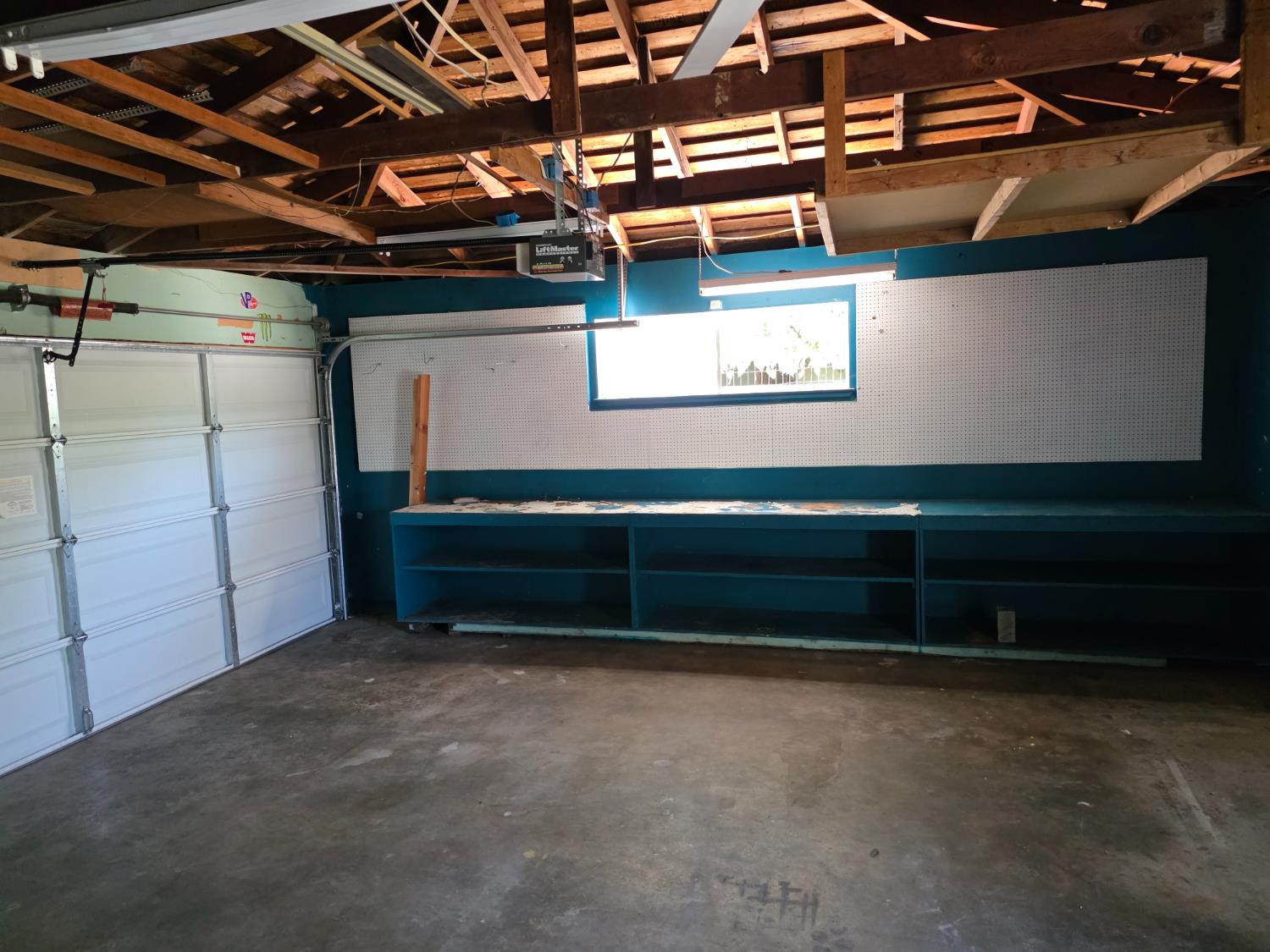 4857 N West Ave, Fresno, CA 93705