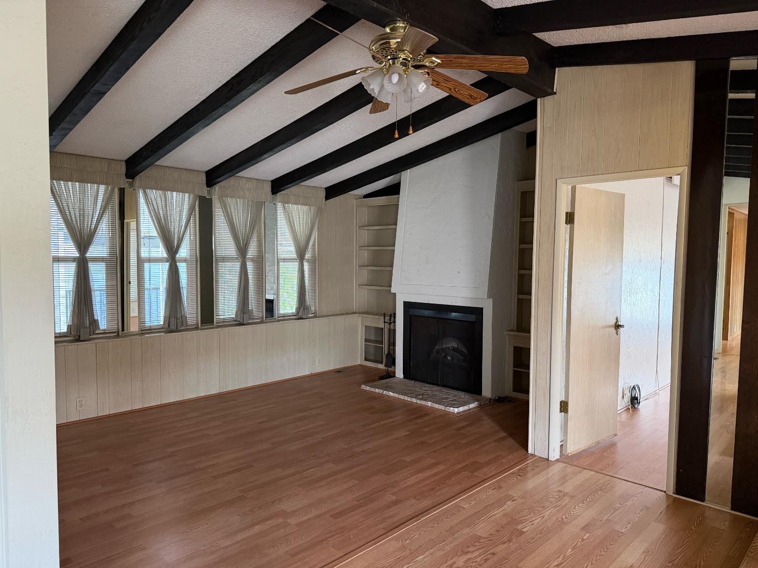 2706 W Ashlan Ave #306, Fresno, CA 93705