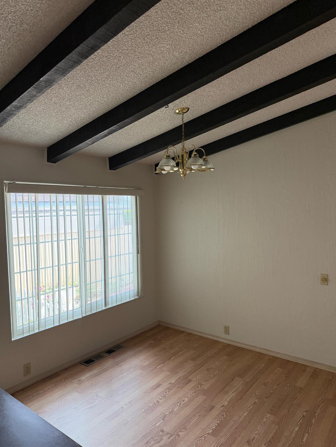 2706 W Ashlan Ave #306, Fresno, CA 93705