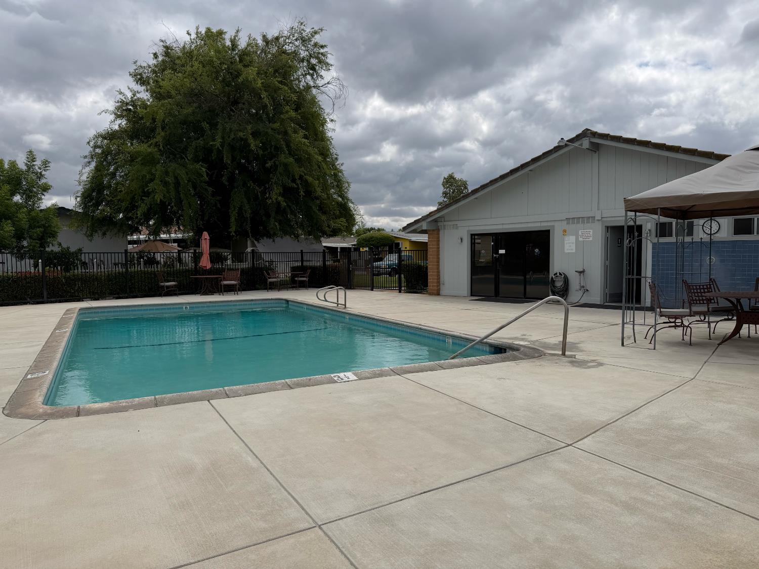 2706 W Ashlan Ave #306, Fresno, CA 93705
