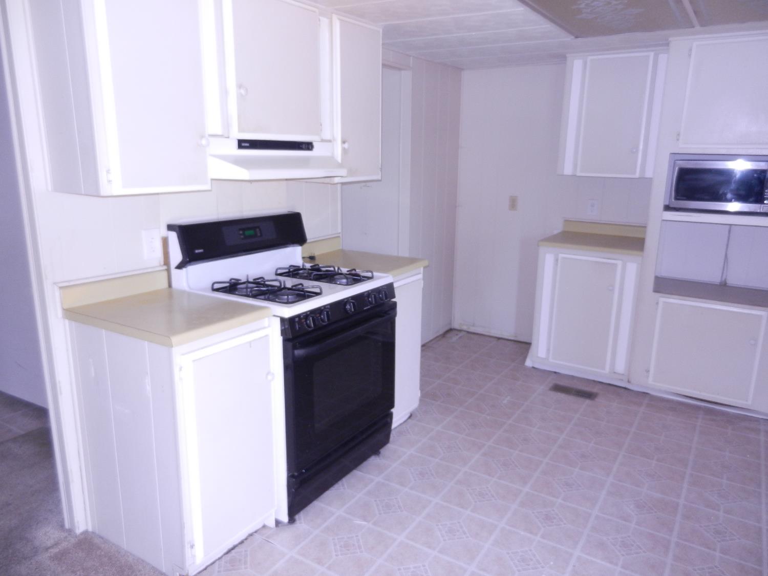 3550 Duke Ave #24, Fresno, CA 93727