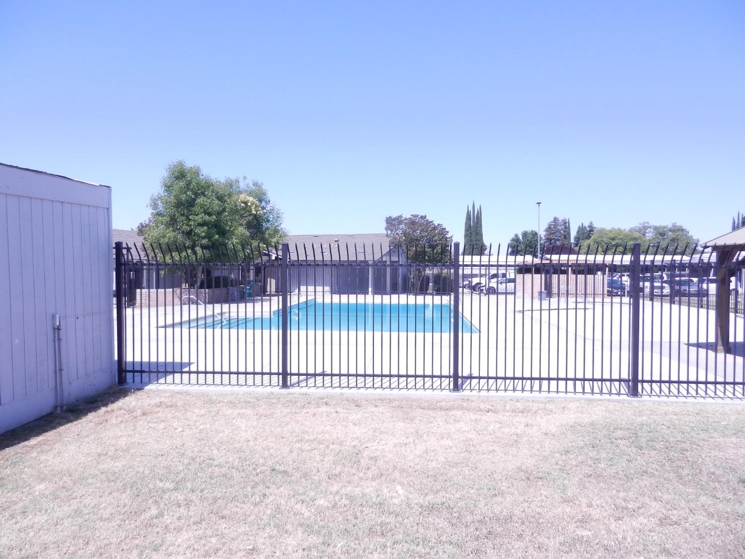 3550 Duke Ave #24, Fresno, CA 93727
