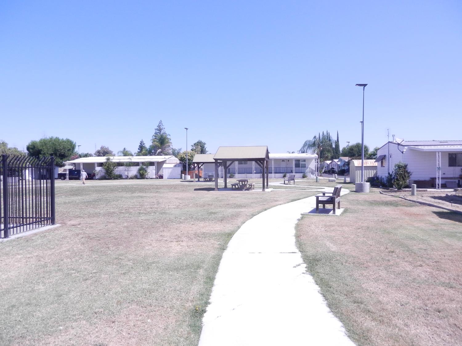 3550 Duke Ave #24, Fresno, CA 93727