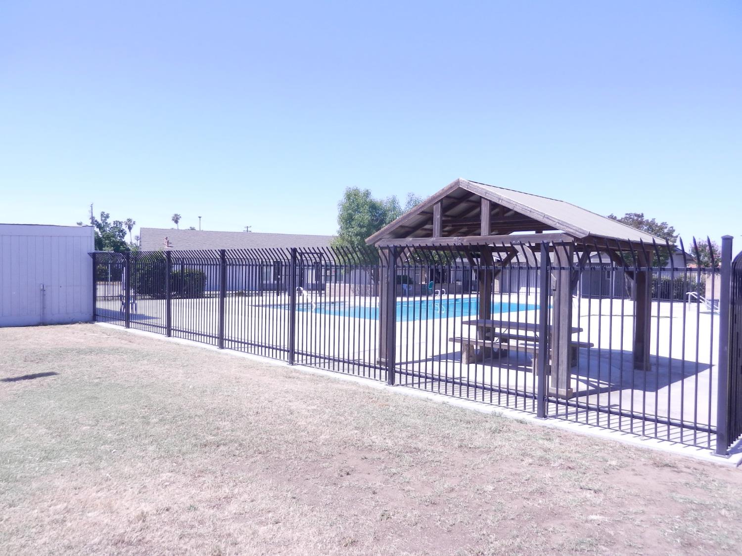 3550 Duke Ave #24, Fresno, CA 93727
