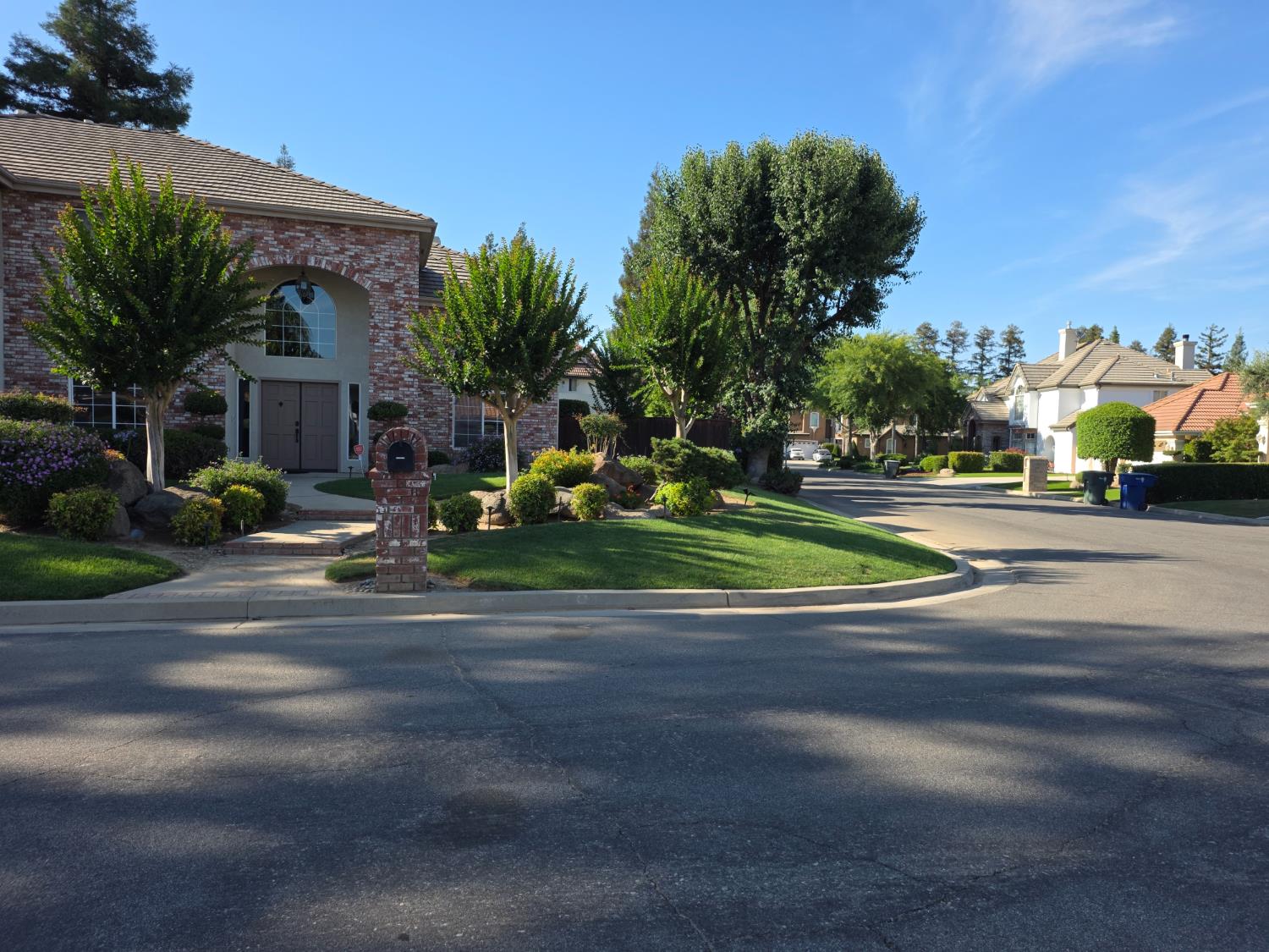 4950 W Minarets Ave, Fresno, CA 93722