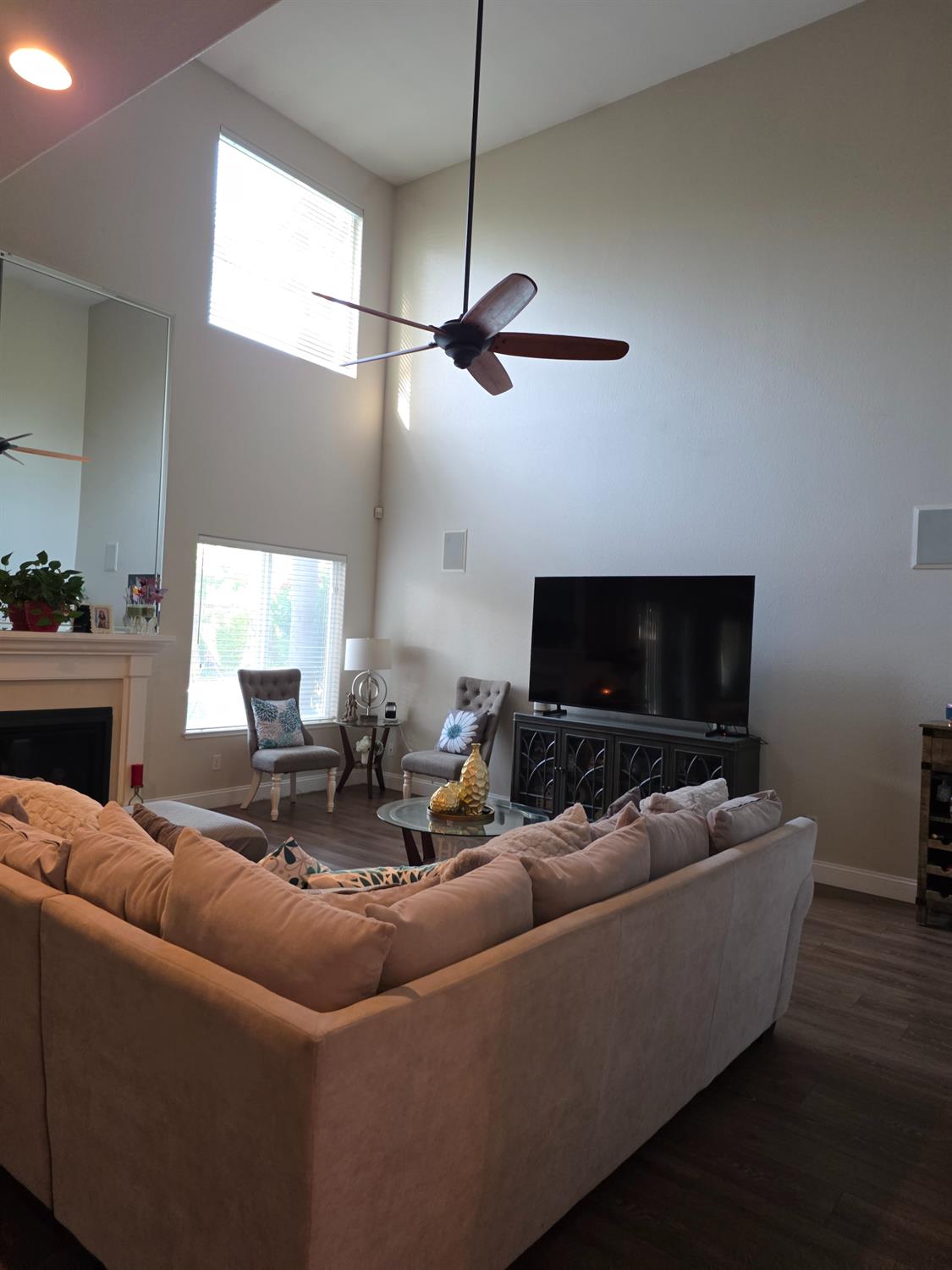4950 W Minarets Ave, Fresno, CA 93722