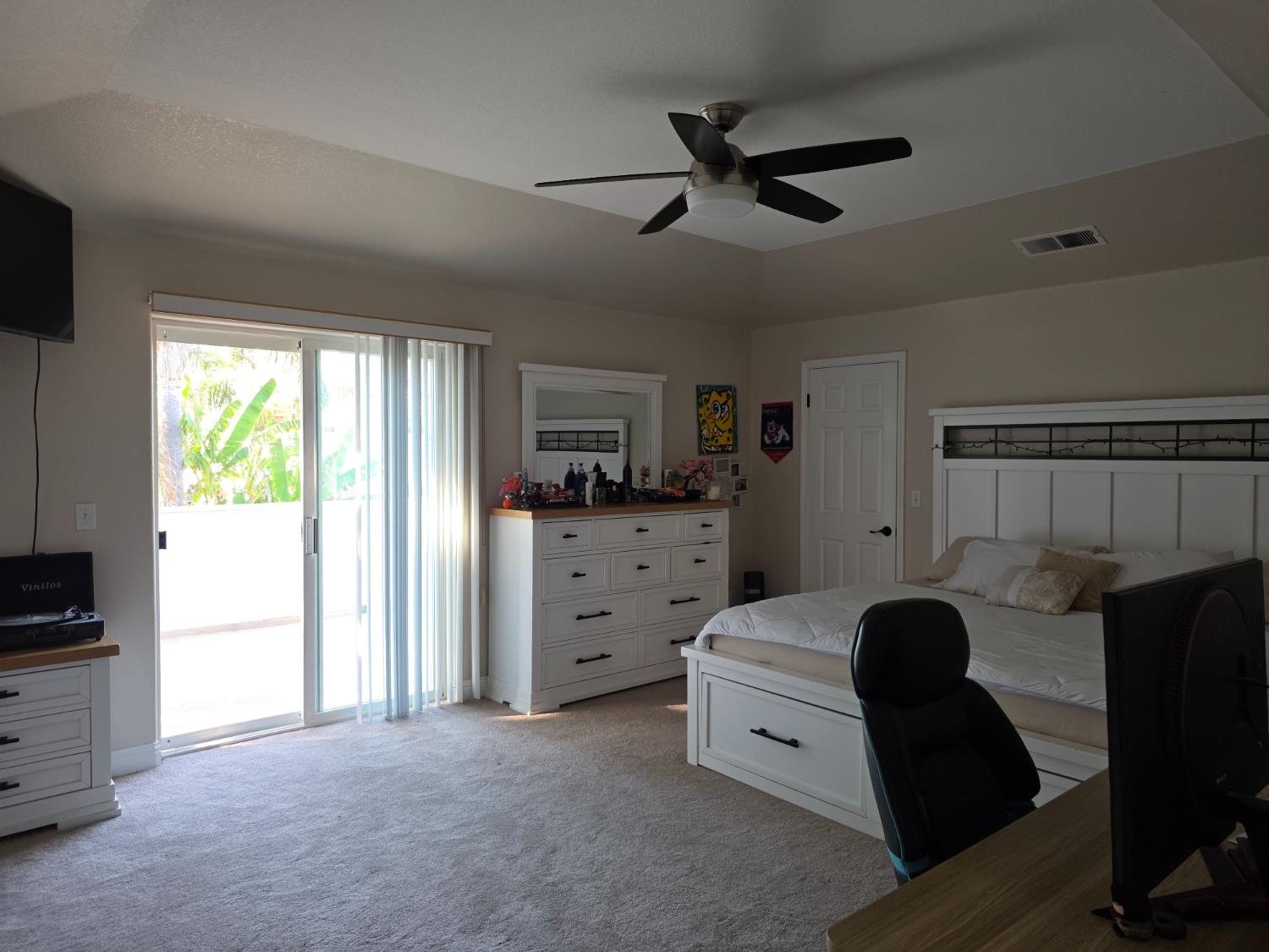 4950 W Minarets Ave, Fresno, CA 93722