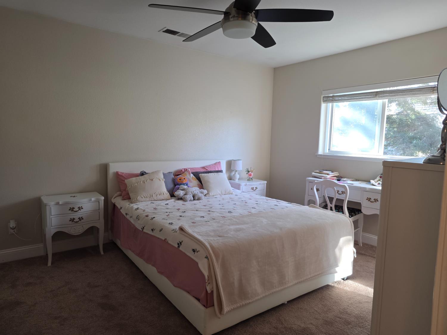 4950 W Minarets Ave, Fresno, CA 93722