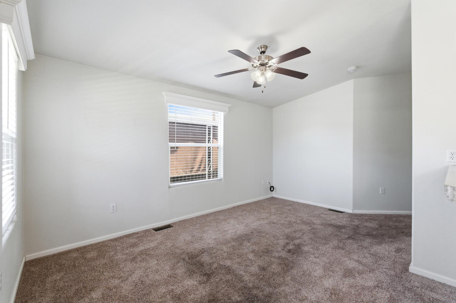 1650 Villa Ave #28, Clovis, CA 93612
