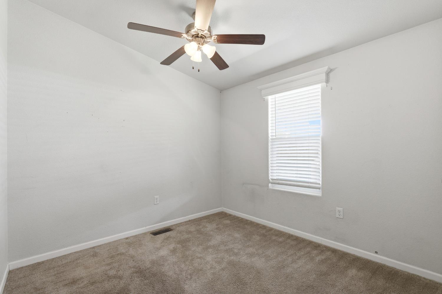 1650 Villa Ave #28, Clovis, CA 93612